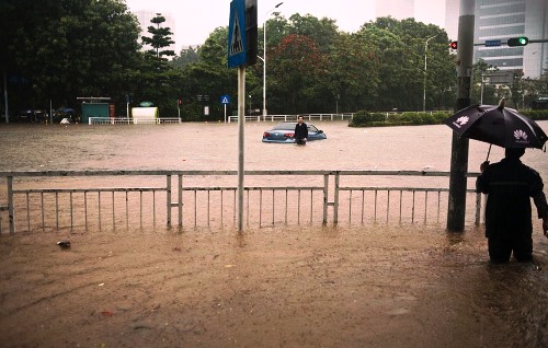 shenzhen flooding rain fall disaster guangdong