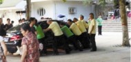 henan dancing grannies move car